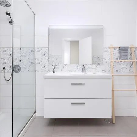 Apartment Home2book Modern Near Playa Del Pozo